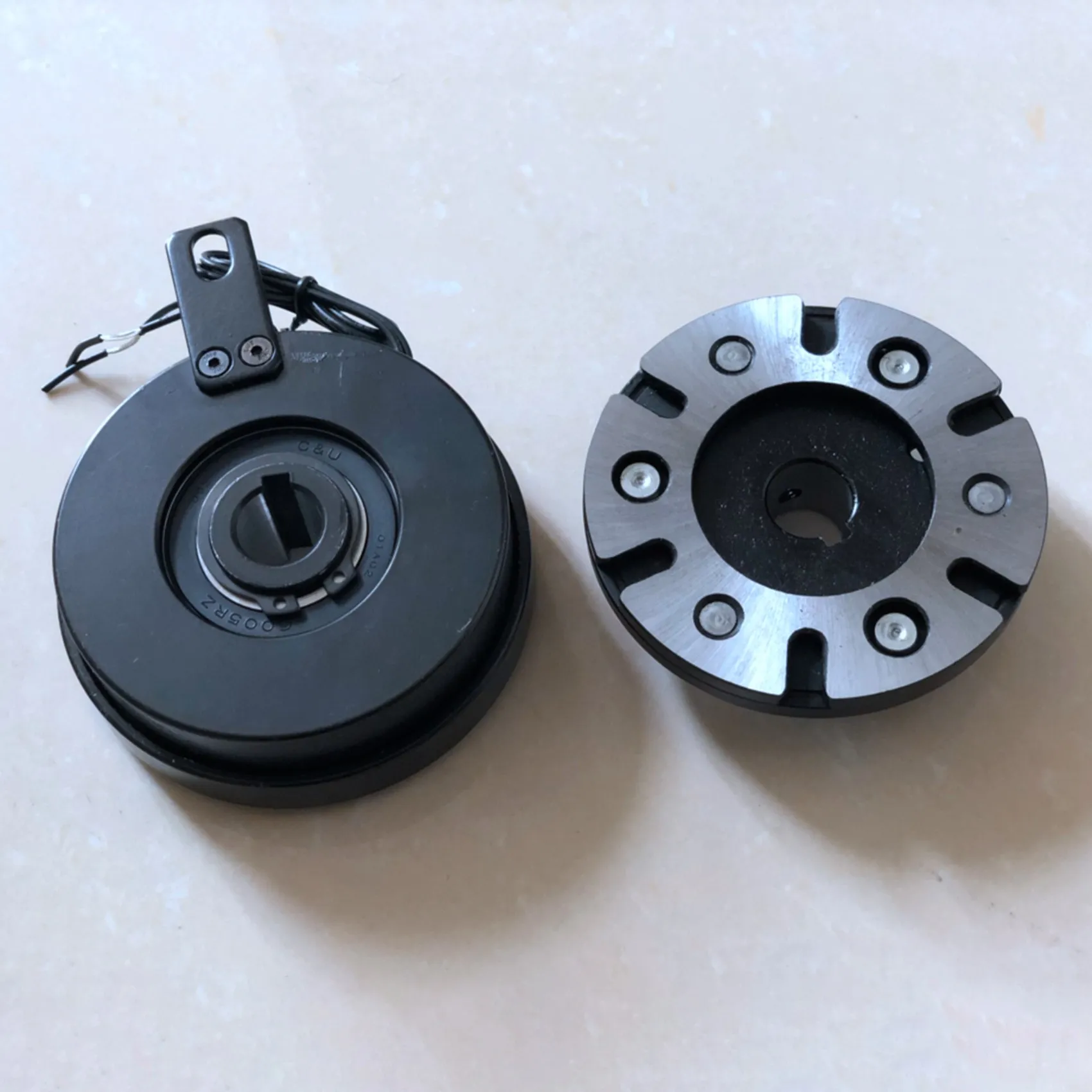 

DLD6-05 Electromagnetic Clutch A Type Single Plate Clutch DC24V Dry Type Automatic Clutch Bearing Engine Accessories-X67A