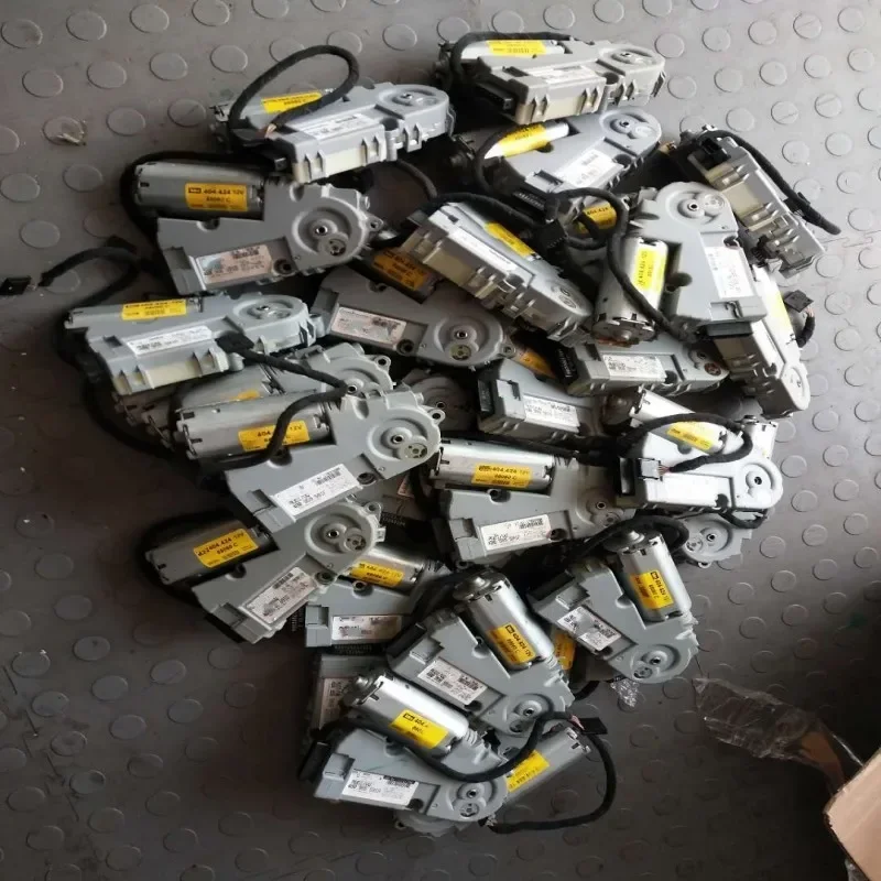 Original Dismount Used (Second Hand) Genuine Sunroof Motor Sunroof Skylight Motor for VW Golf 4 Bora Passat