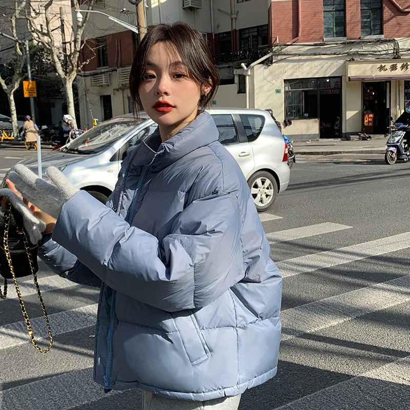 Chaqueta de plumón corta coreana para mujer, abrigo grueso de algodón con cuello levantado, a prueba de viento, para mantener el calor, invierno, 2023