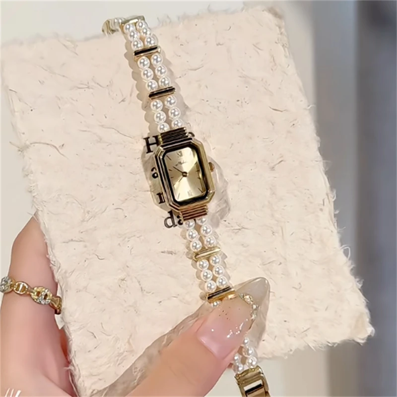 Gold Watch Art Design Women's 2026 New Arrivals Elegant Timepiece Metal Fashion Quartz Watch The Perfect Gift for Women