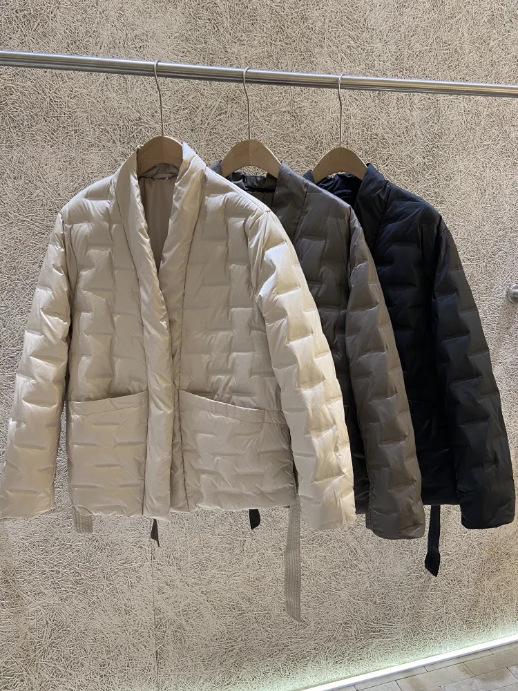 

Winter Chic V-neck Lightweight Down Jacket Women White Duck Down Lace Up Outwears Female Short Big Pocket Warm Quilted Jackets