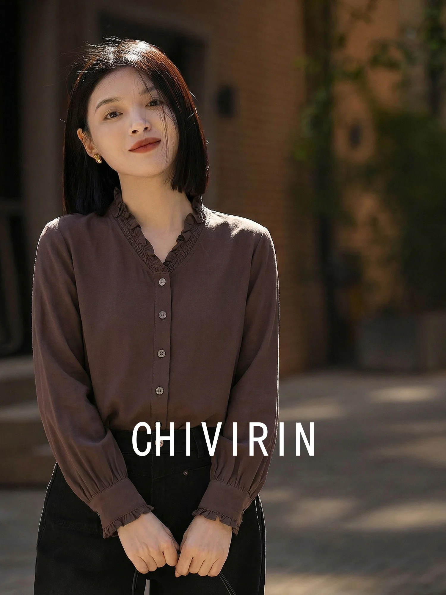 

Женская весенняя модная повседневная рубашка свободного кроя с V-образным вырезом из шелка и шерсти, с рукавами-фонариками, удобная и универсальная