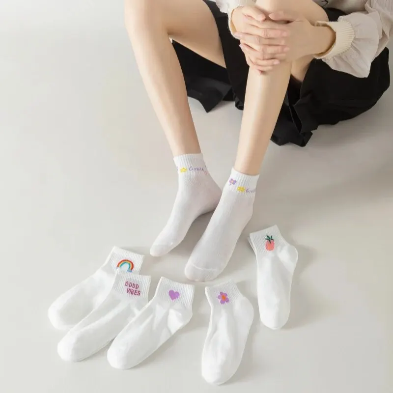 10 Pairs of Seasonal Women\'s White Rainbow, Strawberries, Smiling Face, Colorful Stripes and Other Patterns, Ankle Socks