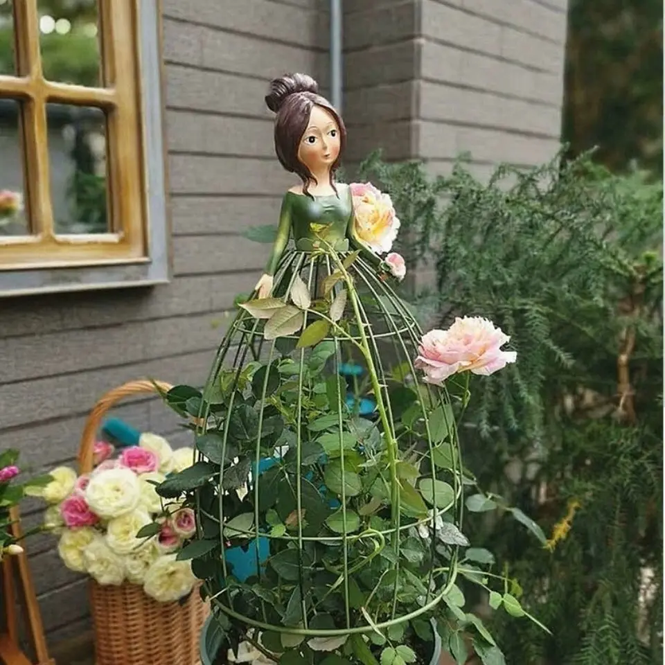 Creative Wrought Iron Cage Princess Dress Doll Girl Climbing Plant Flower Stand Decorative Ornaments Outdoor Garden Furnishing