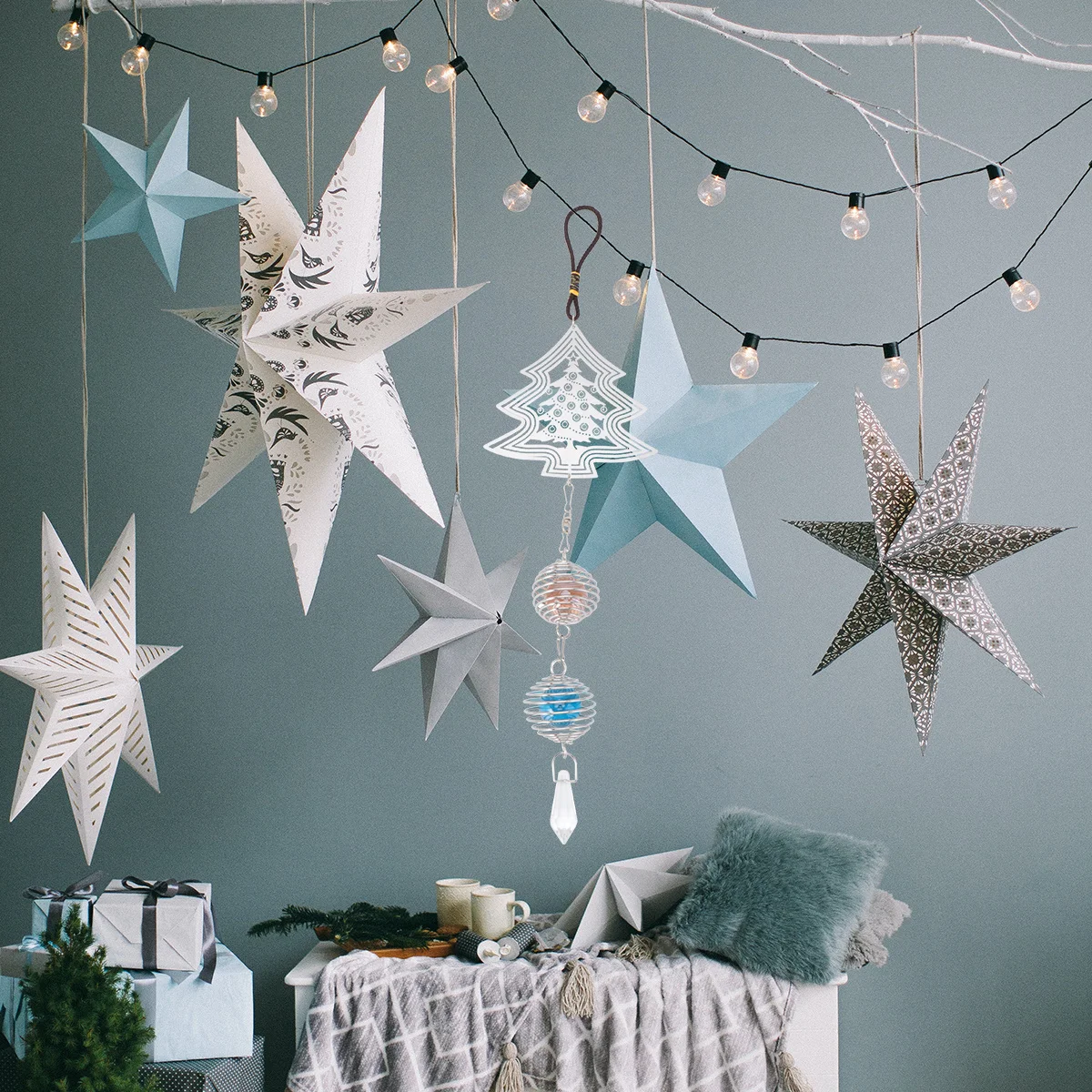 

1Pcs Beautifully Crafted Retro Wind Chime Harmonious Tones Ideal for Home Office Garden Wall Hanging Decoration Christmas