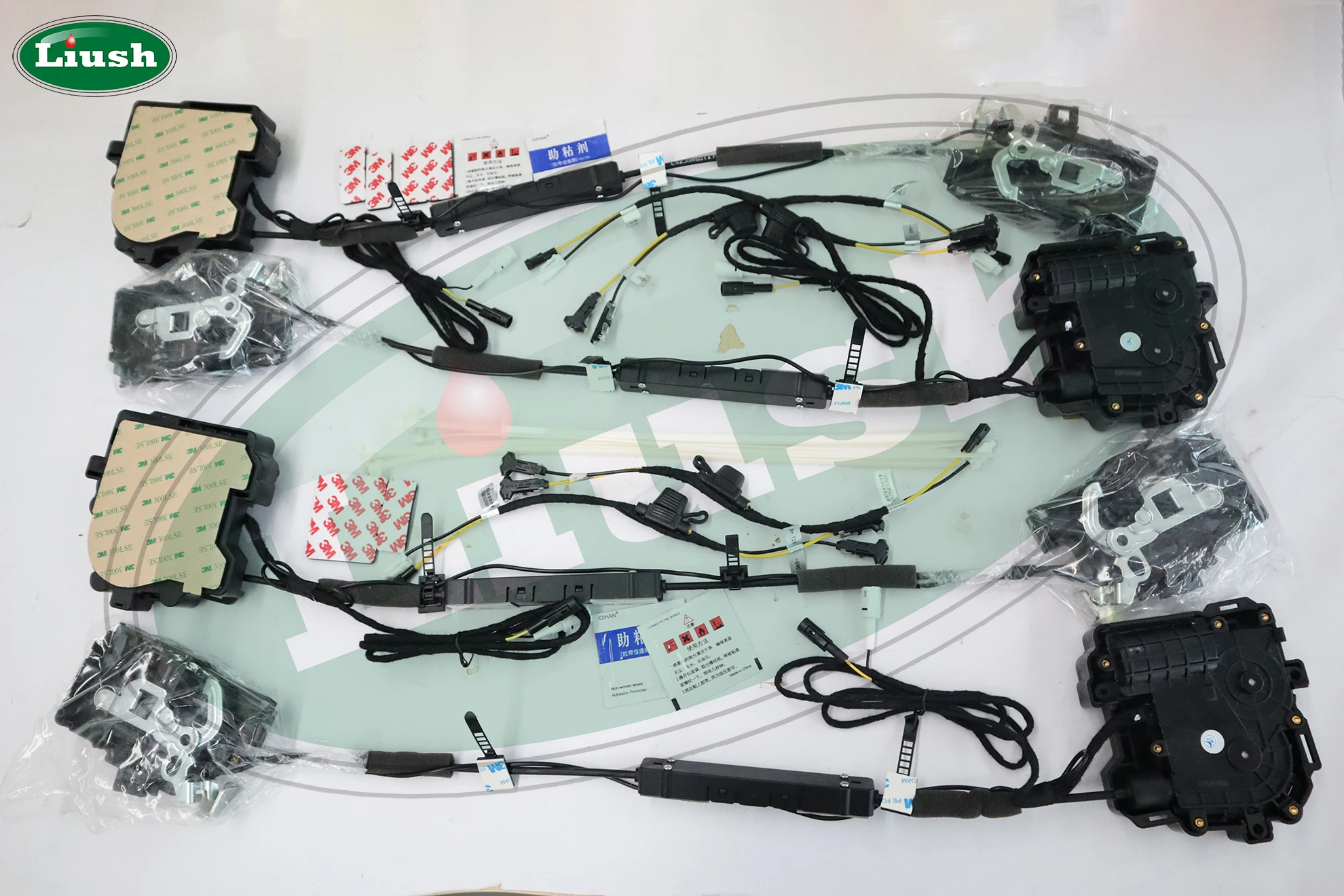 Cadillac XT4 2018-2022 자석 소프트 클로즈 플러그 앤 플레이 용 자동 자동차 잠금 장치 Liush 전원 전기 흡입 도어 시스템 개조 키트