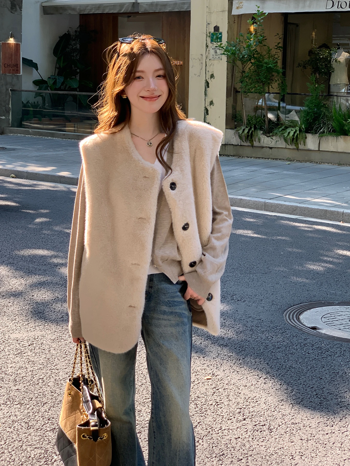 

Ele Women's Fur Vest Eco-Friendly Synthetic Squirrel Fur Inteated Leatherwear Thi Winter Sle Casual round Ne