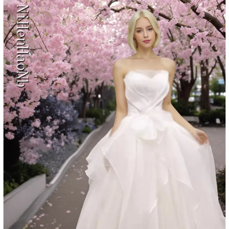 Bruidsjurk 2025, nieuwe verkoop trouwjurken, bruidsmeisjesreizen, foto's, high-end gevoelens, bruidsjurk van kantstof