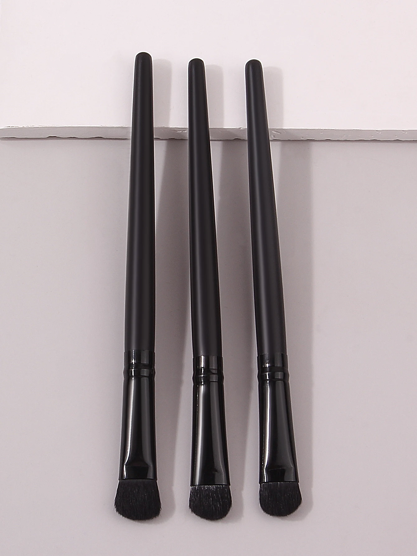 Hot-selling 3-piece eye makeup brush set: Soft-bristled eyeshadow brush, concealer brush, professional eye makeup detail brush
