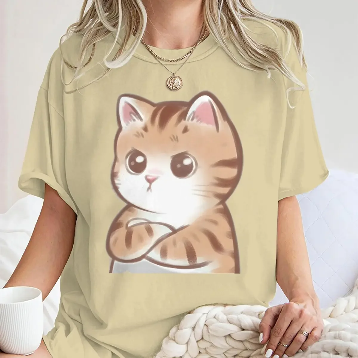Funny Anime Cat Crossed Arms Print T-shirt Harajuku Kawaii Cat Graphic Tees Summer Casual Streetwear fornd Women