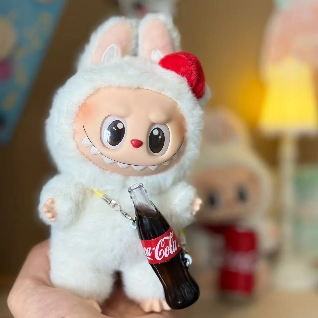 ل 15-17 سنتيمتر Labubu 1/2/3 جيل كوكا كولا/بيبسي كولا/سبريت علب المشروبات أفخم دمية قلادة الديكور بحبل أحمر