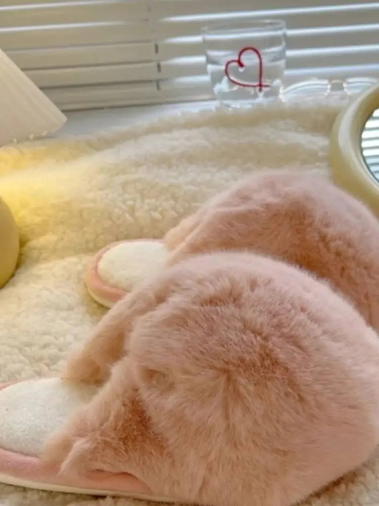 

Women Home Slippers 2025 Winter Women's Simple Fluffy Fuzzy Slippers Cute Indoor Household Warm Non Slip Cotton Slippers