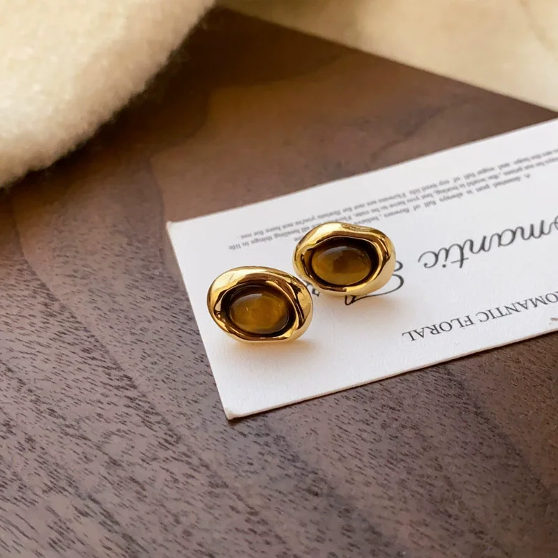 Brown Oval Resin Bead Stud Earrings for Women Golden Color Metal Square Frame Earrings Vintage Trendy Jewelry Gift