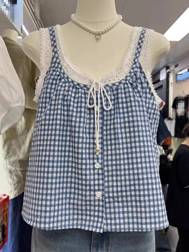 بلوزة نسائية صيفية بدون أكمام من القطن والكتان بنقشة مربعات زرقاء مع دانتيل من مصنع جوانزو الثالث عشر