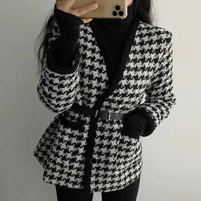 Spring Autumn Korean Retro Temperament Black and White Jacket Classic Single-breasted Waist Woolen Coat Female Jacket