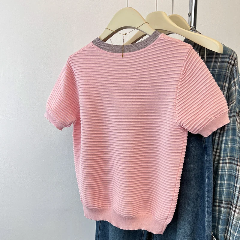 تي شيرت صيفي جديد أنيق مزين بالخرز لعام 2025 تي شيرت برقبة دائرية وأكمام قصيرة بلوفرات نسائية للمكتب للسيدات تي شيرت فضفاض غير رسمي