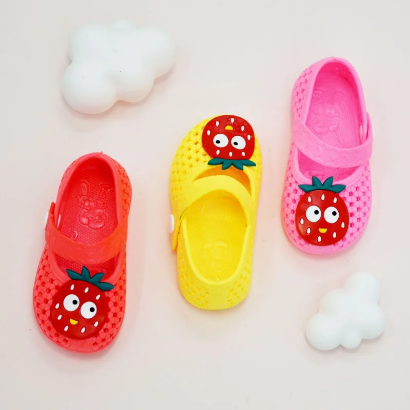 Baby Sandals First Walkers Summer Hollow Out Baby Girl Shoes Non Slip Soft Sole Toddler Shoes Indoor Waterproof Beach Sandals