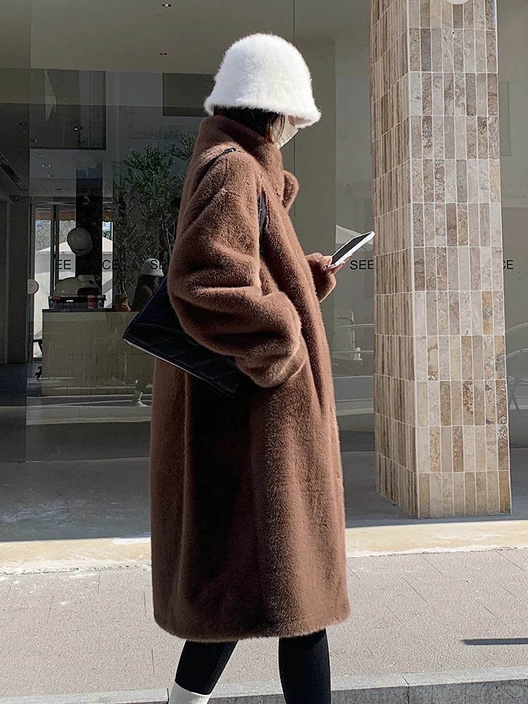 Cappotti con collo in pelliccia sintetica Cinture invernali da donna Goth naturale a righe Elegante scollo a V caldo Completo con lacci Evento alla moda Senza macchie Lungo elastico