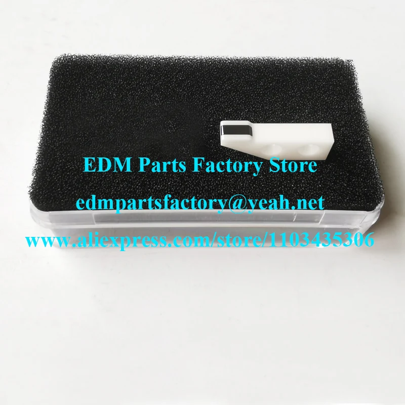

6EC80B405 Diamond Press Guide, edm Press guide dies for Makino EC32,EC64,EU64,SP43,U6,U32 series 6EC.80B.405 EDM Wire Hold Guide