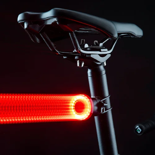 Imagen 2 del producto ROCKBROS Luz trasera de bicicleta inteligente Luces traseras de bicicleta IPX6 Luces de bicicleta impermeables para conducción nocturna con tipo C recargable