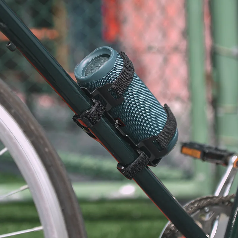 Neues Produkt Fahrrad Bluetooth Lautsprecher Motorrad Wasserbecher Feste Halterung Radfahren Eisen Klettverschluss Wasserflaschenhalter
