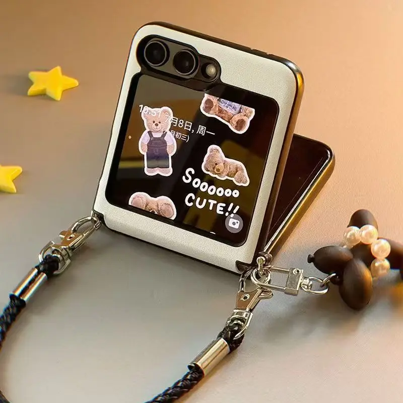 Korean Black 3D Dog Hand Bracelet  Case For Samsung Galaxy Z Flip 7 Z Flip 6 5 Z Flip 4 3 flip6 zflip5 Cover