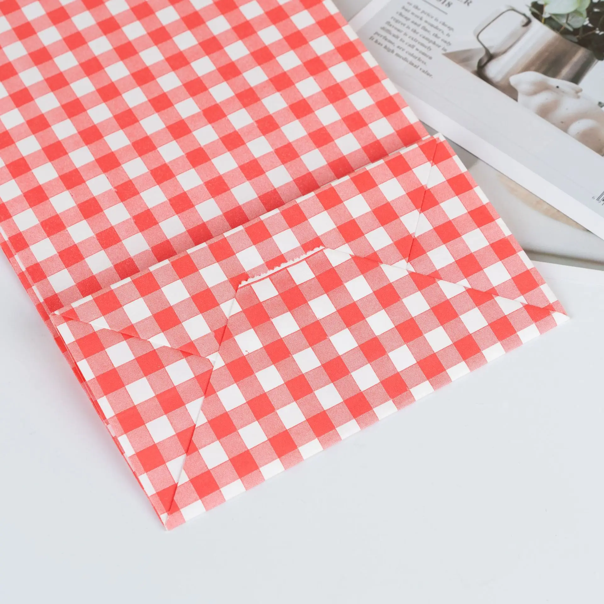 10pcs Korean Style Color Checkered Kraft Paper Storage Cookie Candy Gift Packaging Birthday Party Plaid Kraft Bag DIY Decoration