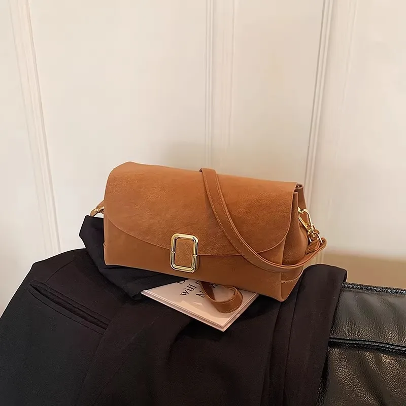 

Сумка-кроссбоди из искусственной замши для женщин, весна 2026, прямоугольная, с клапаном, повседневная, элегантная, коричневая, для телефона