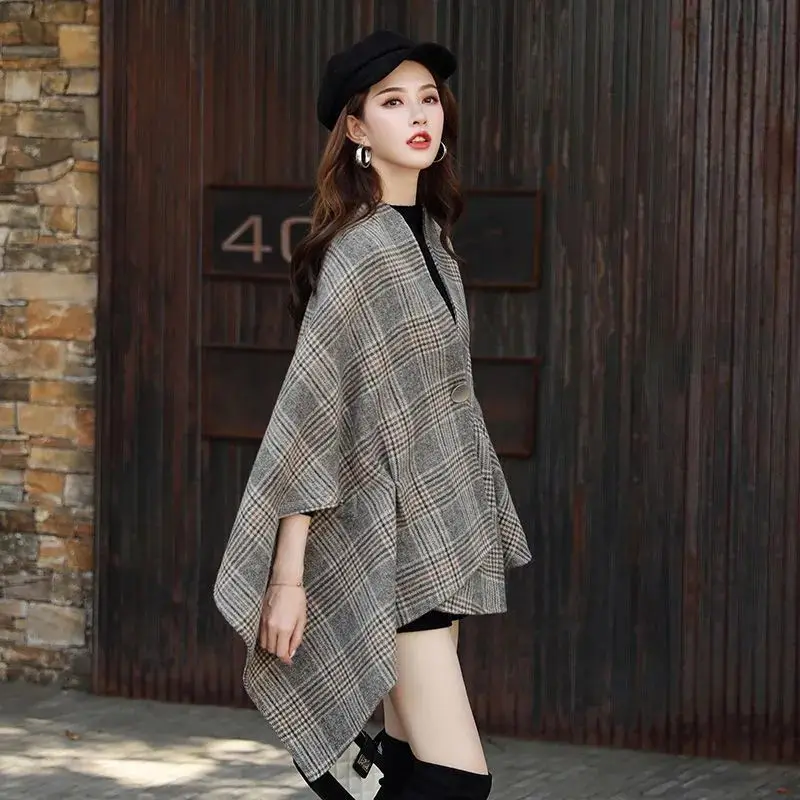 Checkered Woolen Coat Women's Autumn and Winter New Item Retro British Small Korean Version Loose Cloak Shawl Woolen Coat