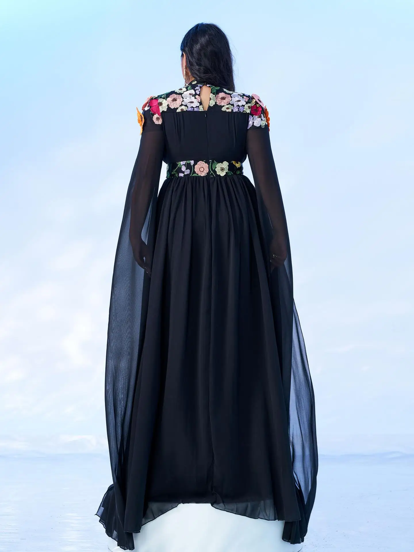 Abendkleid in Übergröße, lang, Sve, rund, Ne Dr mit Verzierungen für Damen in Übergröße, Sommer, Neuankömmling, 00 % Triacetat...