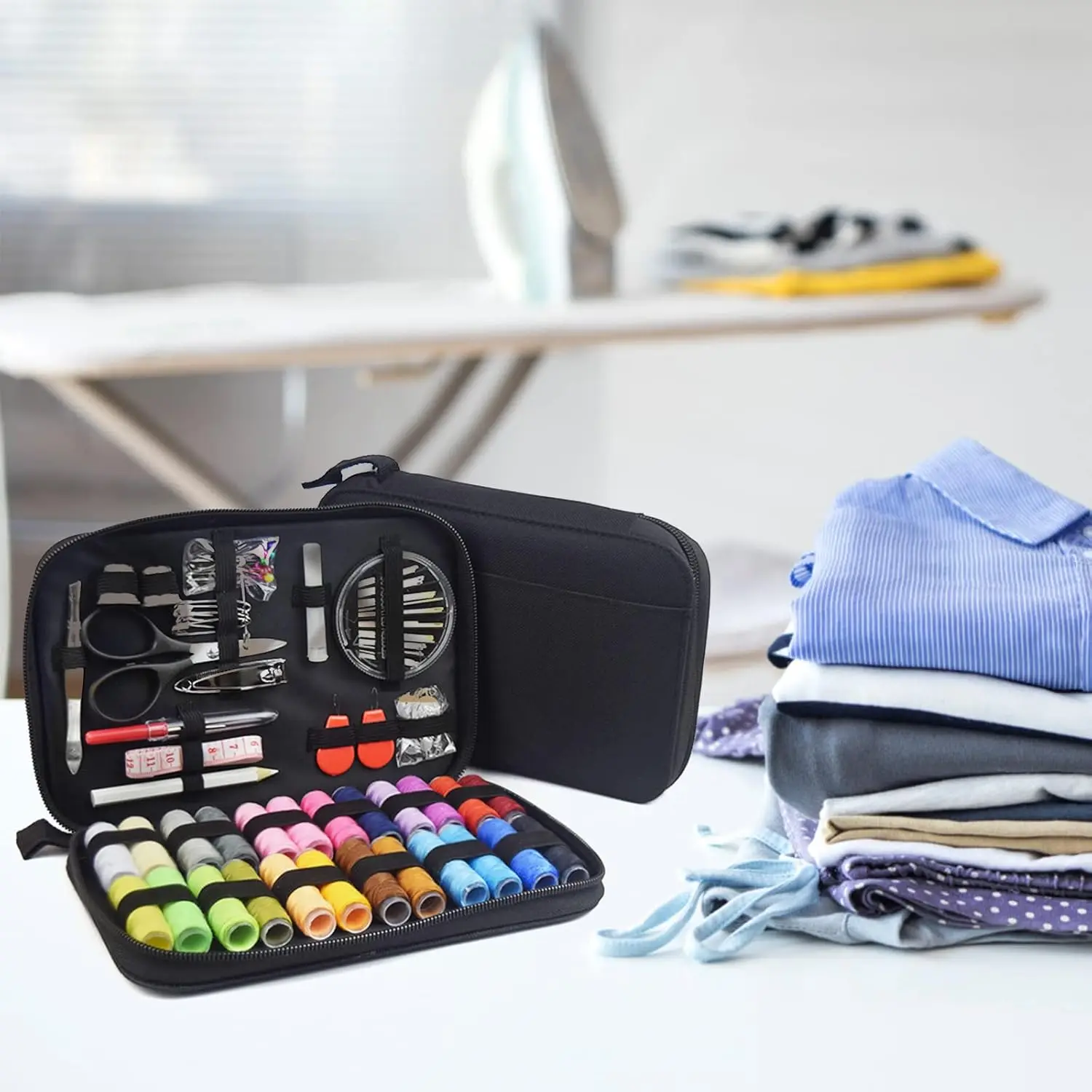 طقم خياطة جديد 90 قطعة مع حقيبة تخزين، طقم إبرة وخيط للخياطة، لوازم ماكينة الخياطة بإبر، مقص للمنزل