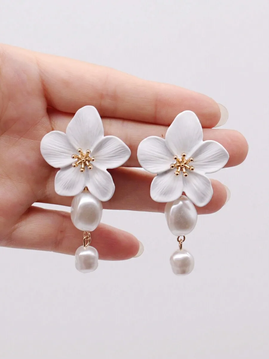 1pair Elegant 5-Petal Faux Pearl Flower Earrings, Suitable For Daily Wear For Women Valentines,Mom,Mother,Mother's Day,Gift