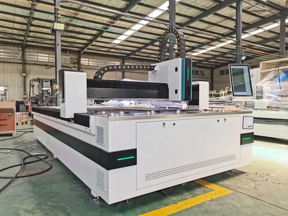 European Quality Economic Combined Laser Cutting Machine For Steel and Wood 1530 2030 2030 Max Fiber Laser Cutting Machine