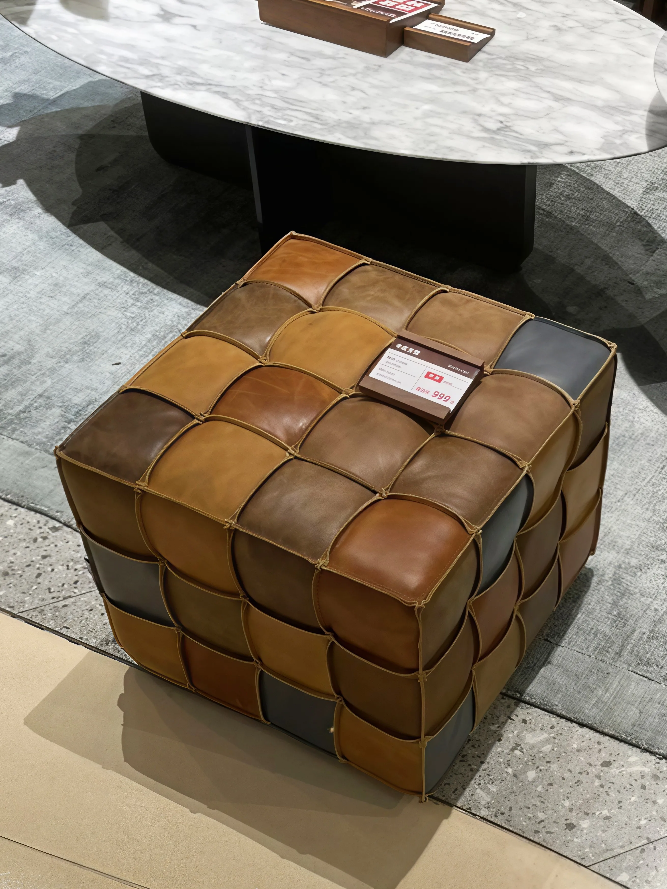 []Colorful, first-layer cowhide leather cube stool, footrest stool, low stool, shoe-changing stool, living room coffee table