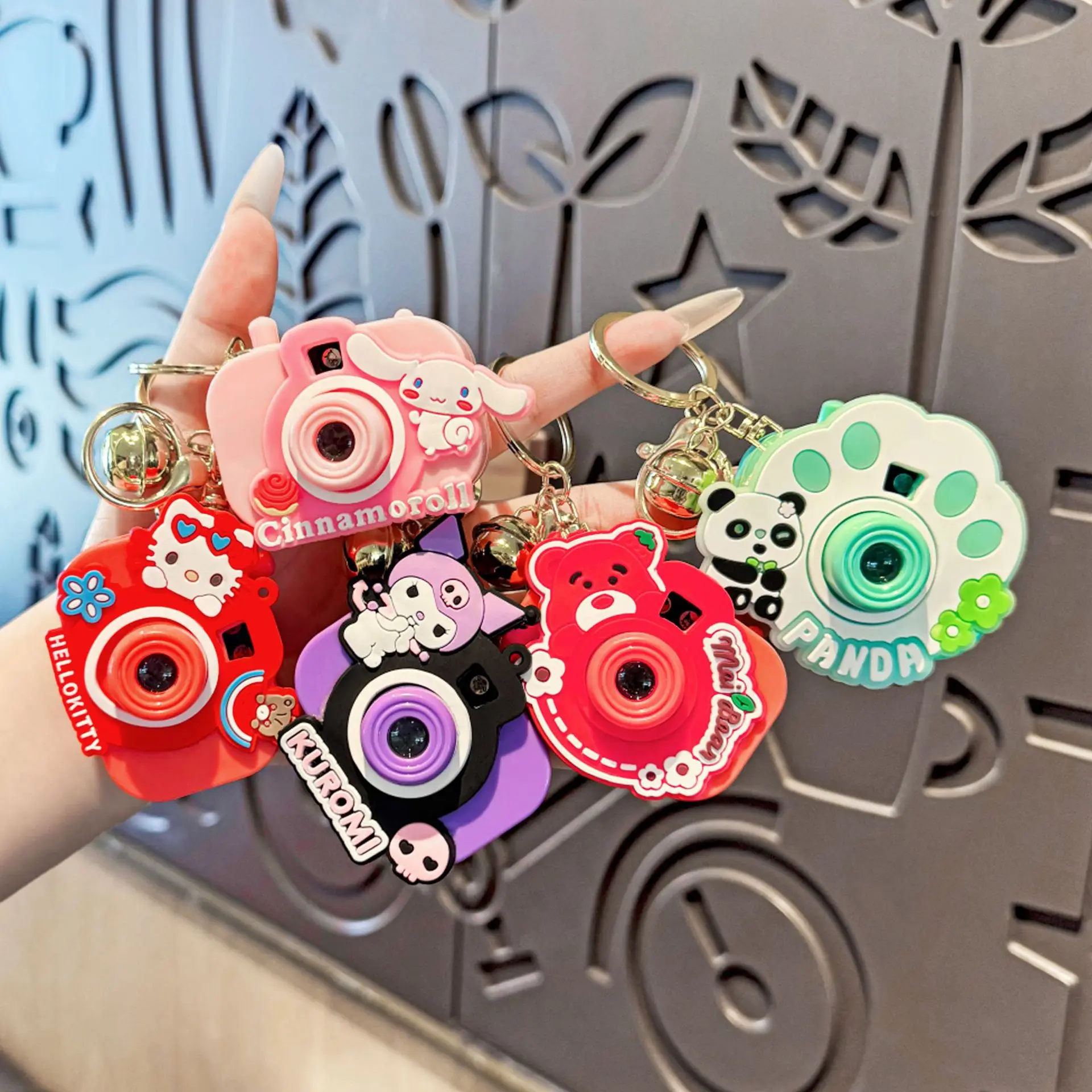 

Набор Sanrio: ожерелье-камера Hello Kitty, браслет, проекционная игрушка, милый подарок, заколка для волос, бусы Kuromi для детей и студентов