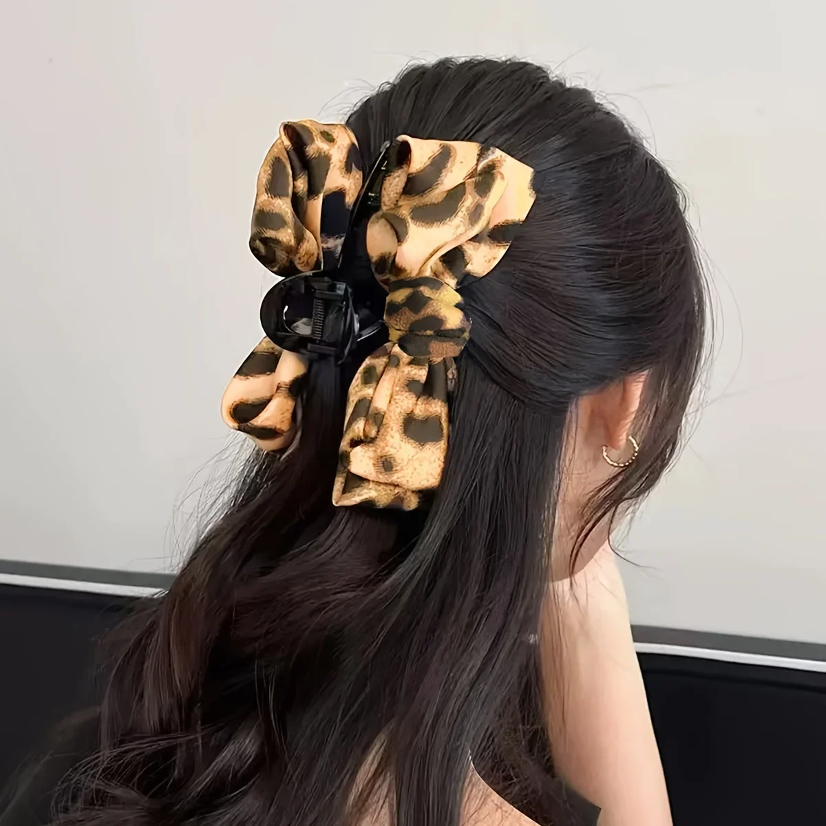 قطعة واحدة من مشبك شعر على شكل فيونكة كبيرة الحجم بطبعة الفهد للسيدات، إكسسوار شعر متعدد الاستخدامات