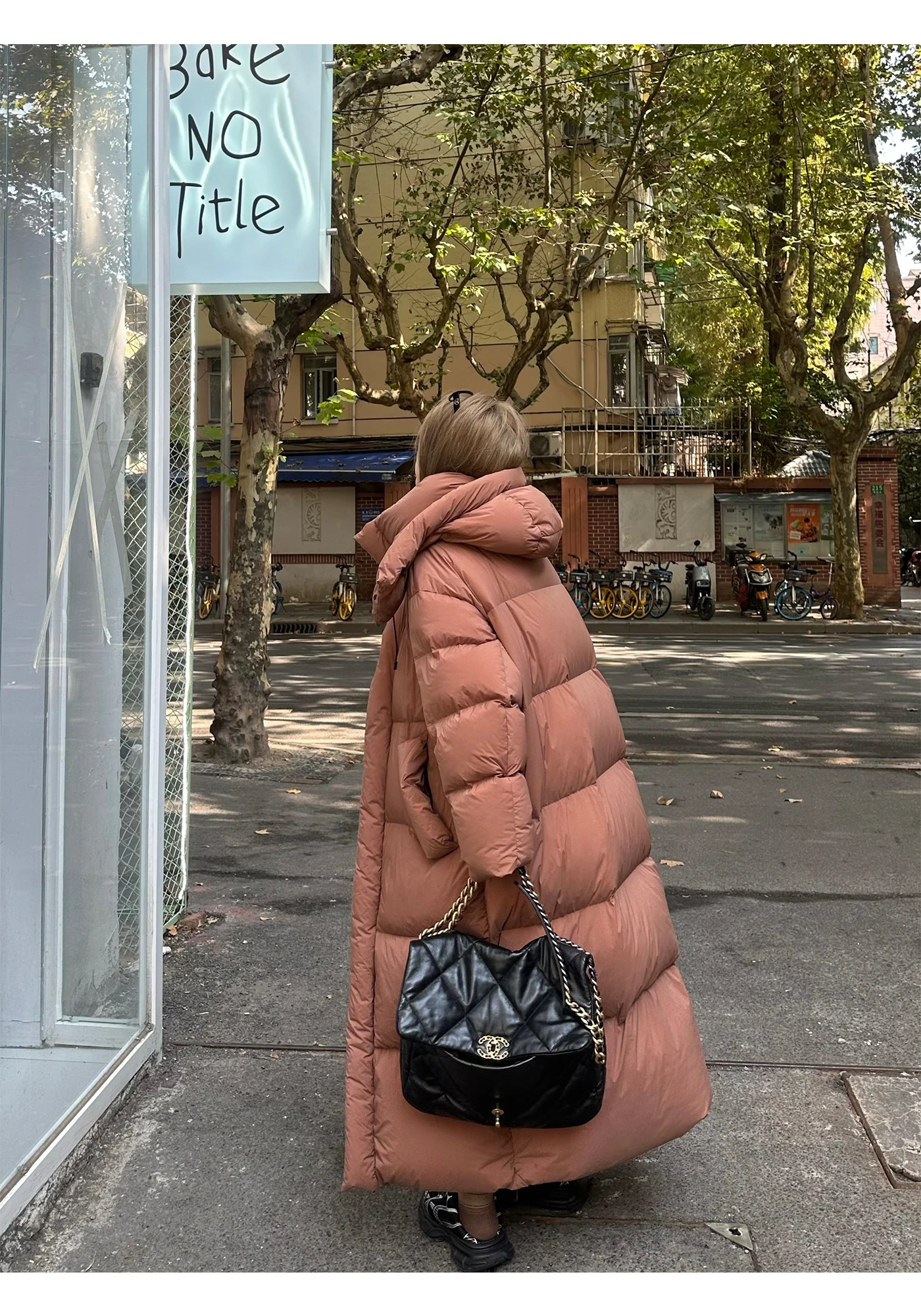 High-end Advanced Warm Extra Long Down Jacket Over The Knee 2026 New Winter Thickened Large Hooded Cotton Jacket for Women