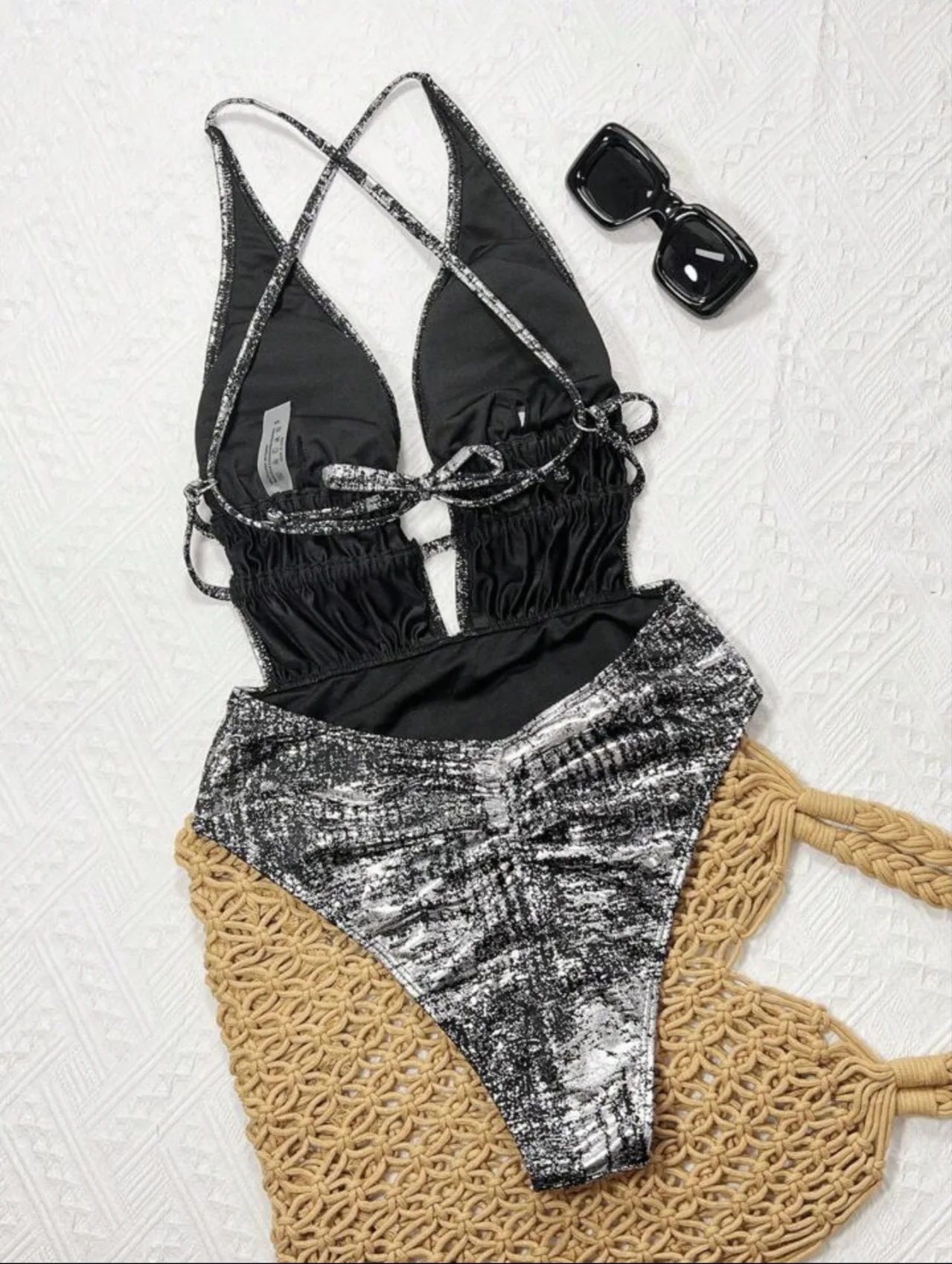 ชุดว่ายน้ำวันพีซแบบเว้าลึก ปรับเชือกได้ โมโนกินี ชุดบิกินี่เซ็กซี่ สไตล์ชุดว่ายน้ำฤดูร้อน สีฟ้า ชุดบอดี้สูทเว้าข้าง เสื้อชุดว่ายน้ำผู้หญิง