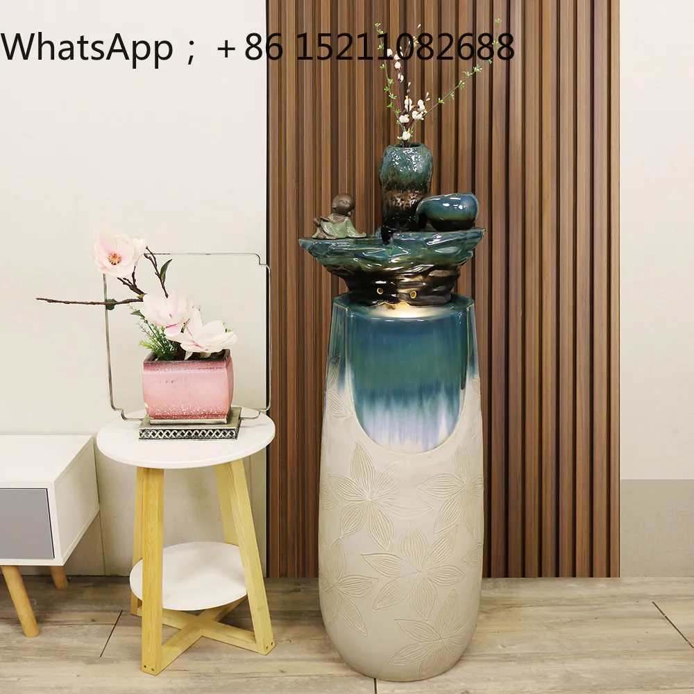 LLY floor-to-ceiling ornament, creative flower arrangement next to the TV cabinet coffee table in the living room