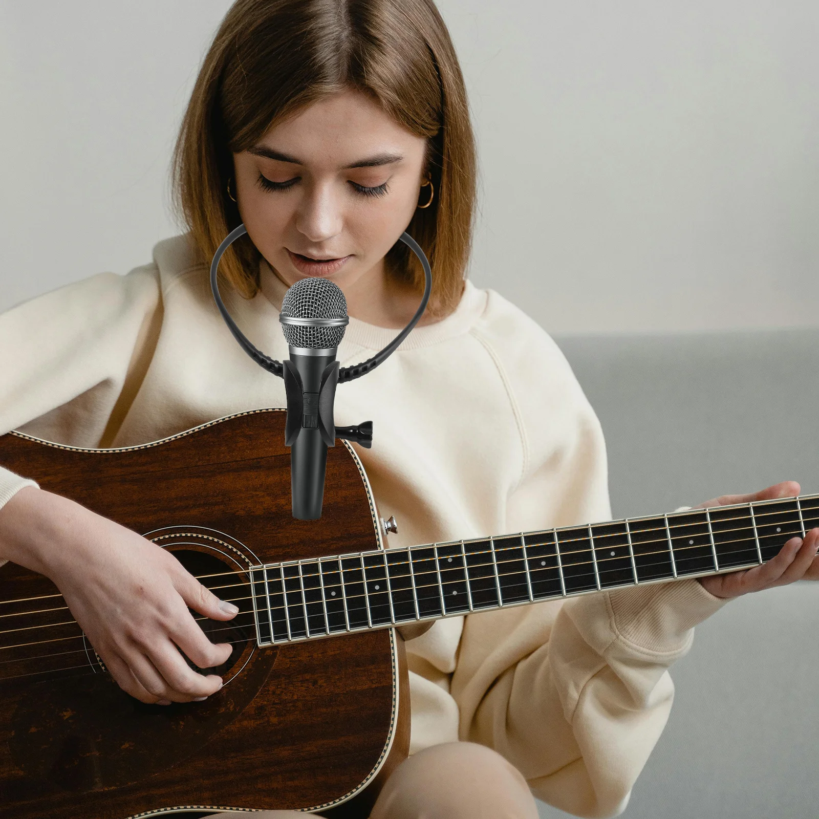 

Neck Hanging Mic Holder Versatile Usage for Singing Guitar Playing Hosting Enhance Professional Image Portable Lightweight