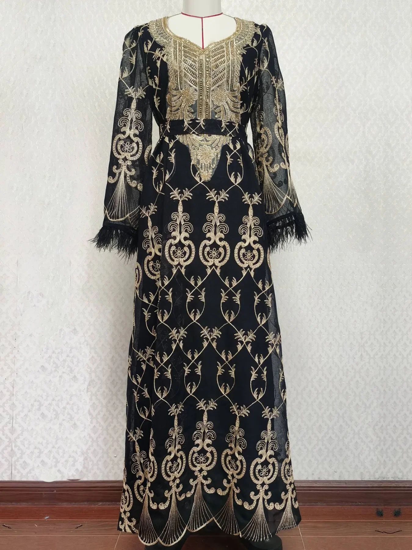 Summer Muslim Party Evening Dresses for Women Elegant Muslim Long Sleeve V-neck Embroidery Long Dress Dubai Abaya Kaftan Dress