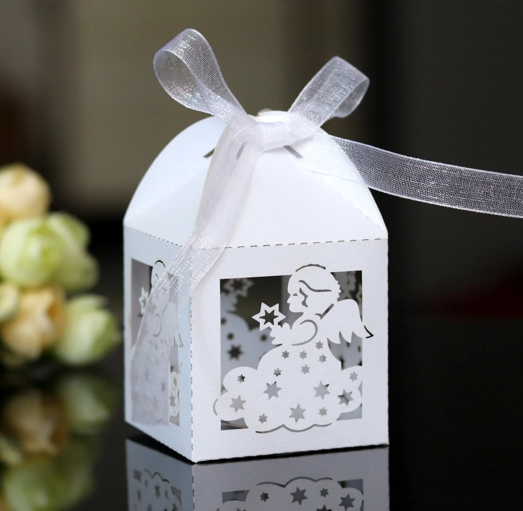 

100PCS Wedding Children's Festival Candy Box Laser Hollowed Little Girl Paper Box Angel Chocolate Candy Box Wholesale