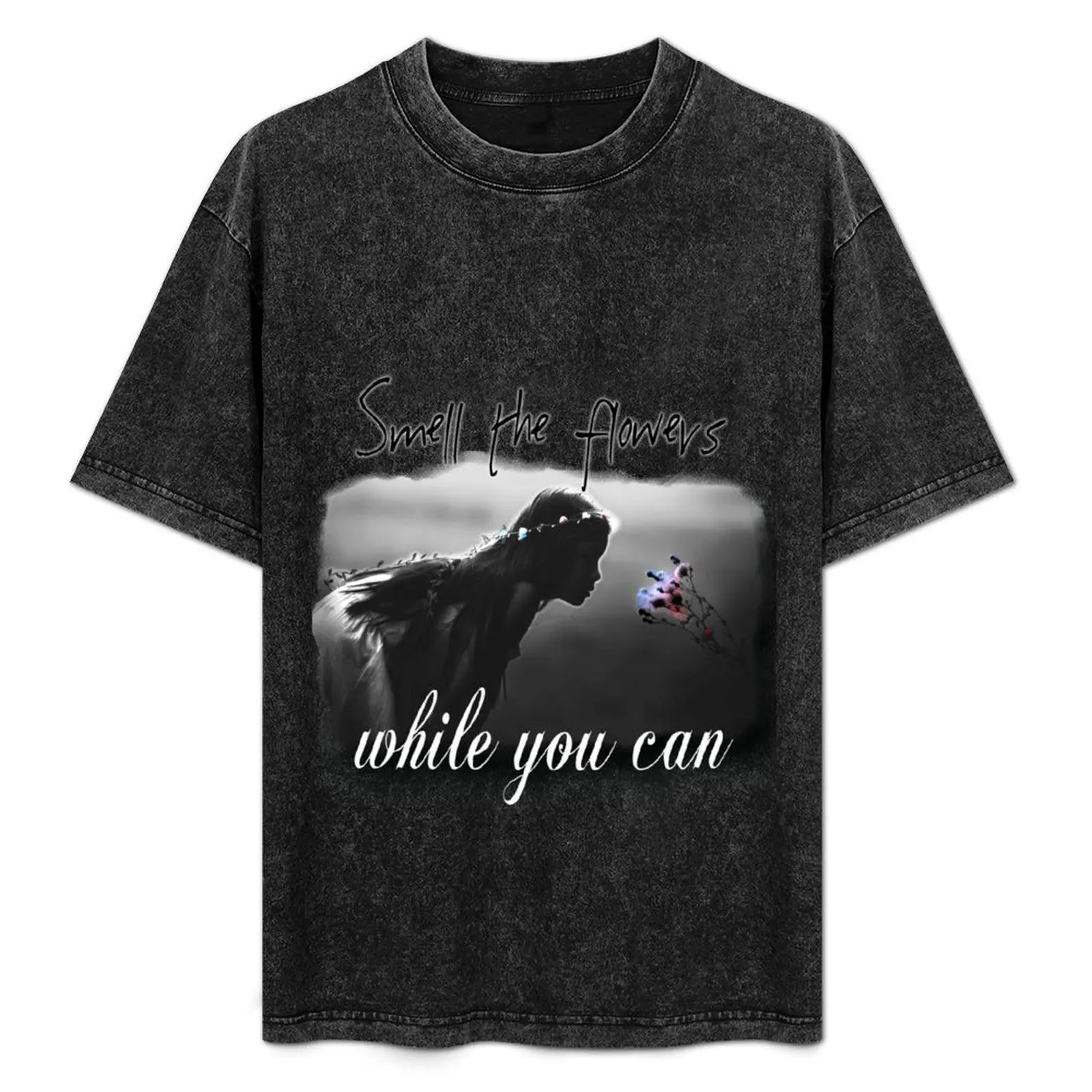 

u2 smell the flowers girl T-Shirt Holiday Lightweight T-Shirt