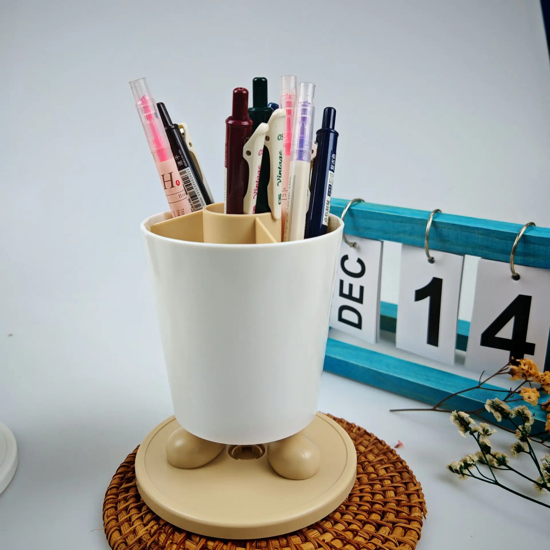 

Large Capacity Fun Pen Holder Storage Box Rotatable Student Desk Desktop Shelf Office Multifunctional Pen Holder