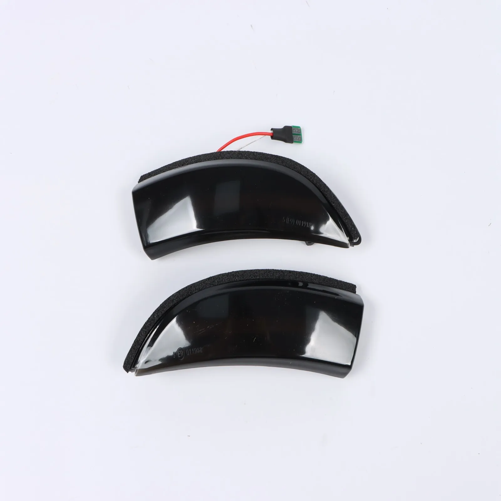 

2 шт. светодиодные зеркальные указатели поворота, динамические янтарные фонари для Ford Fiesta MK7 2008-2017, замена OE