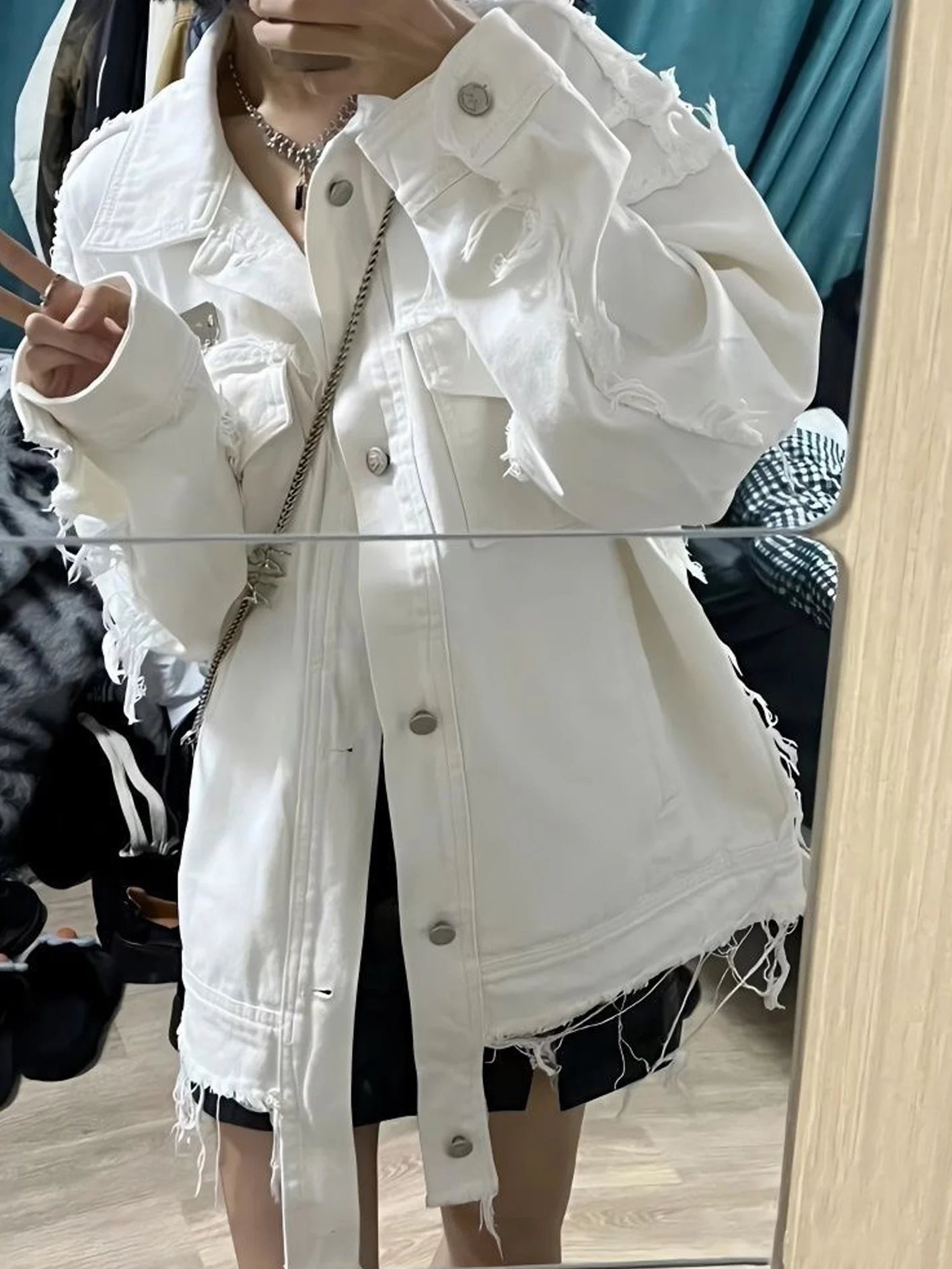 White Denim Jacket Women's Loose Fit Fashionable Retro Hong Kong Style Spring Autumn Outerwear with Frayed Hem Button up Closure