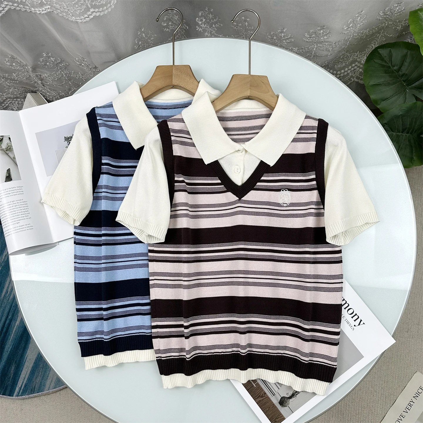 

Casual Style Neck Splice Knitted Top Short Sleeve Striped Fake Two-Piece Women's Fashion Age-Defying Versatile Top
