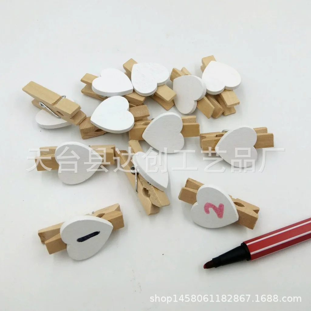 35Mm heart-shaped wooden love small wooden clip, photo decorative wooden clip, message note clip 100 in a pack.