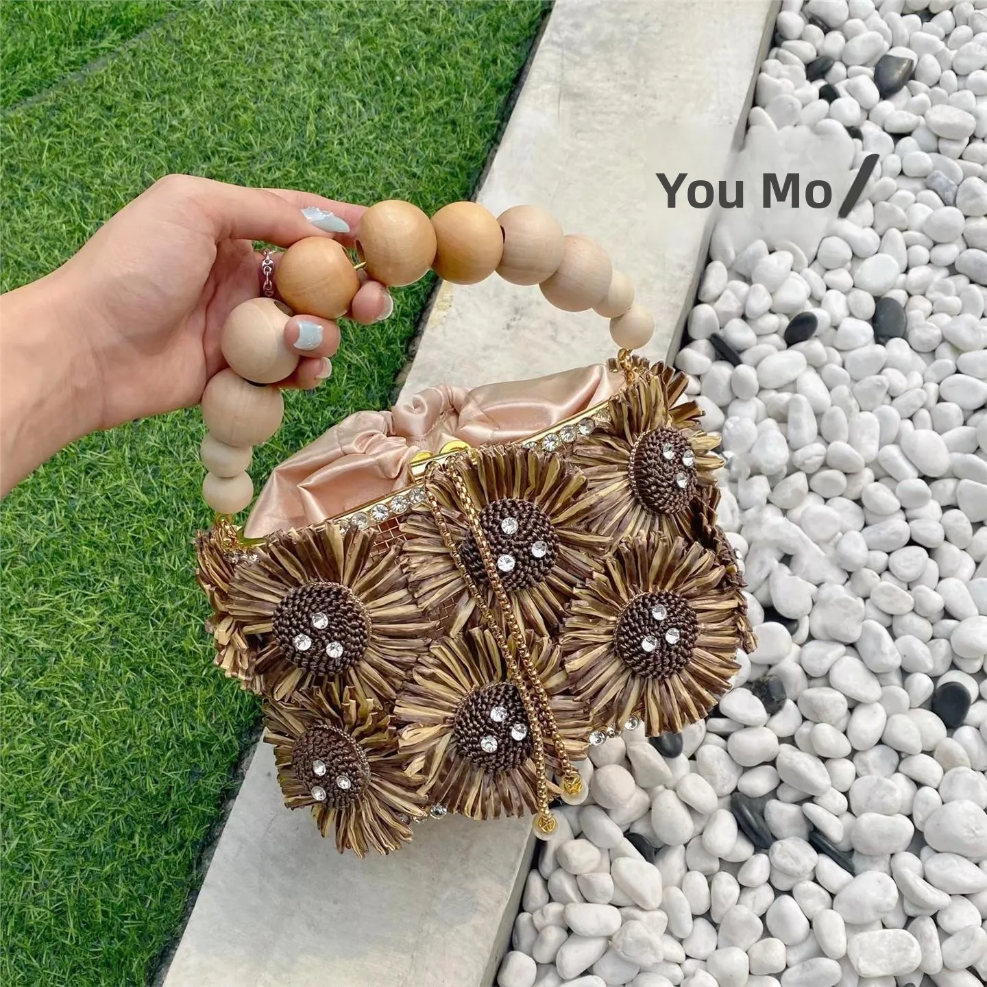 Sweet Suower Hanrted Beaded iny حجر الراين سلسلة Buet حقيبة يد تصميم الأزهار الفتيات حقيبة Faion عادية