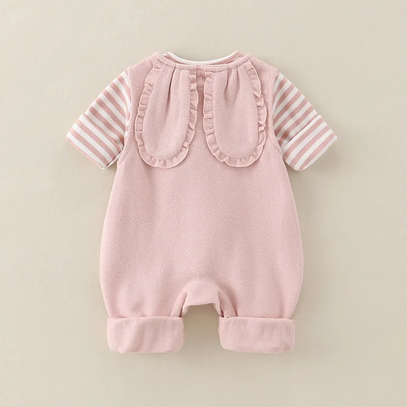 ملابس أطفال كلاسيكية بسيطة جديدة لعام 2025 بذلة أطفال ملابس دافئة لحديثي الولادة ملابس تسلق سميكة ملابس خارجية